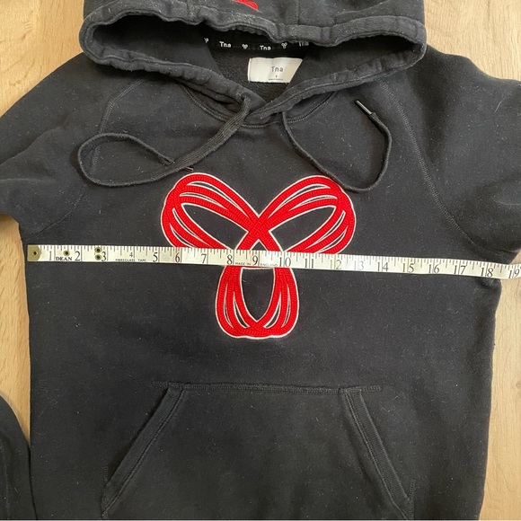 ARITZIA TNA Black Sweatshirt - Picture 7 of 8